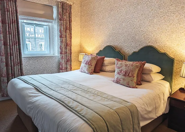 Three Salmons Hotel